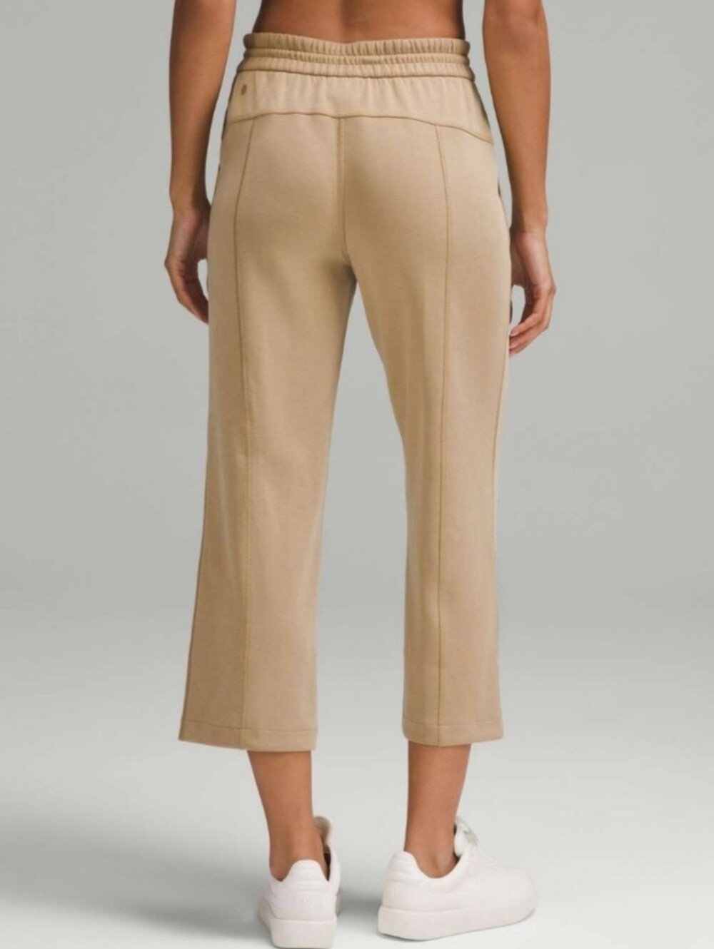 Lululemon Softstreme High-Rise Straight-Leg Cropped PantFilbert Tan 10 NWT